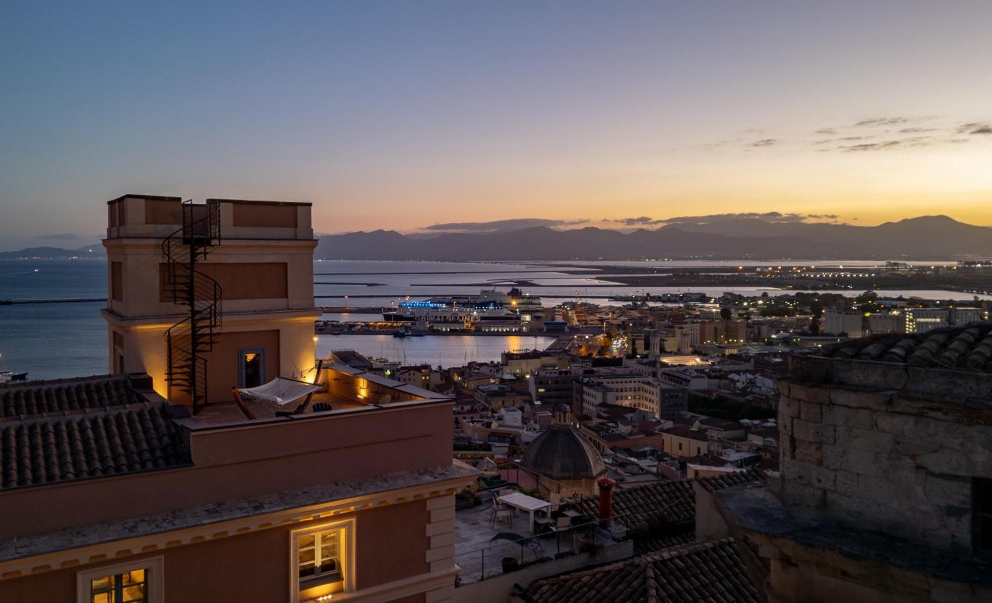 Palazzo Boyl 1840 Hotel Cagliari Kültér fotó