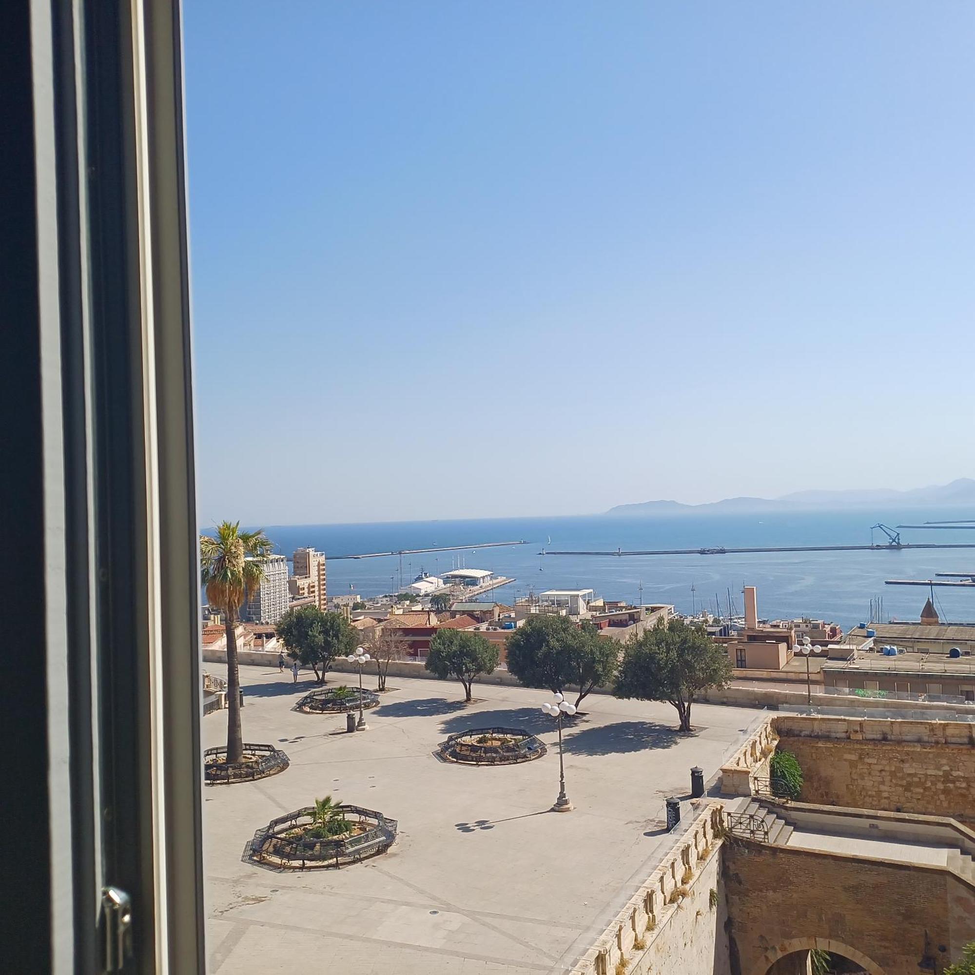 Palazzo Boyl 1840 Hotel Cagliari Kültér fotó